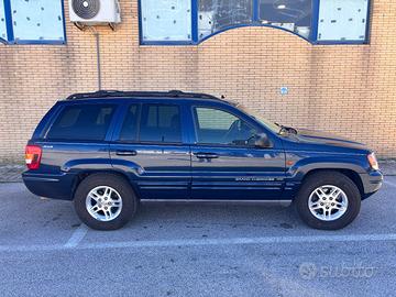 Jeep Grand Cherokee V8 LX - BLINDATA