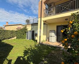 VILLA A SCHIERA D'ANGOLO A CAPENA