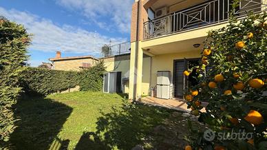 VILLA A SCHIERA D'ANGOLO A CAPENA