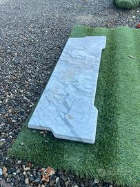 Mesola in marmo carrara