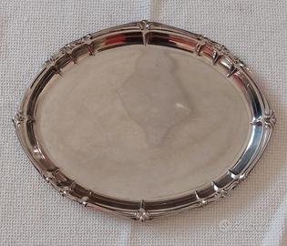 Vassoio vintage in acciaio.