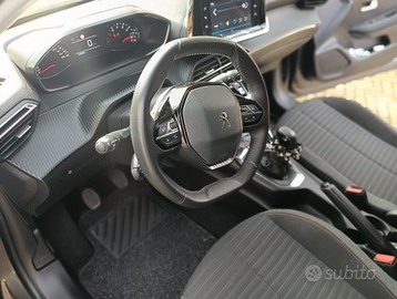 Peugeot 208 perfette condizioni