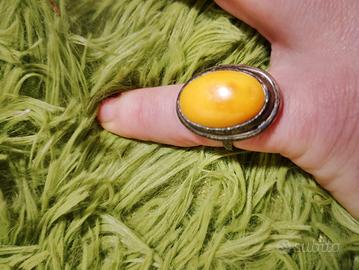 Anello vintage in argento con ambra taglia 18