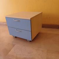 Cassettiera / Comodino con rotelle
