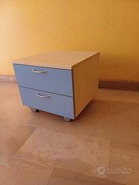 Cassettiera / Comodino con rotelle