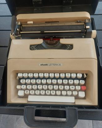 Macchina da scrivere olivetti 35