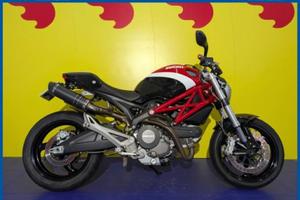 DUCATI Monster 696 Garantita e Finanziabile