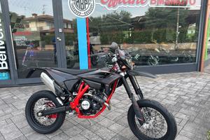 BETAMOTOR RR 125 4T MY26 MOTARD R BLACK EDITION