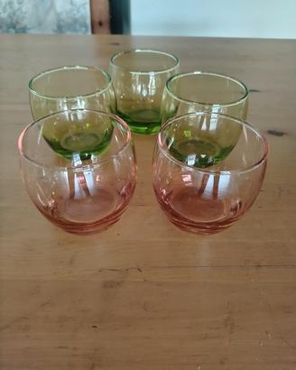 bicchieri in vetro colorato 