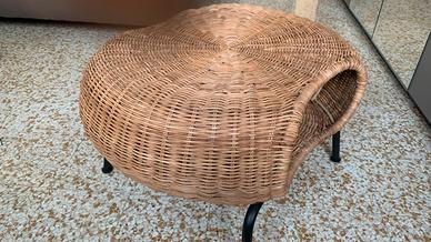 Tavolino/portariviste IKEA in vimini intrecciato