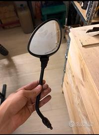 Specchietto Dx scarabeo 50 2018