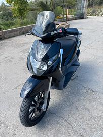 Piaggio Beverly 250 i.e.