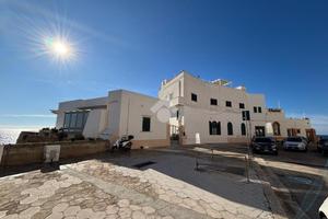 3 LOCALI A GALLIPOLI