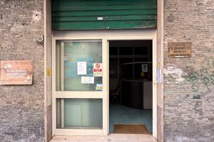 Vomero via Piscicelli piazza Arenella Negozio