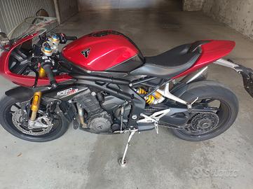 Triumph Speed triple 1200rr