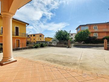 NEGOZIO A SELLIA MARINA