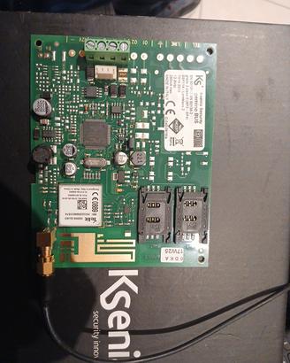combinatore telefonico GSM/GPRS KSENIA GEMINO
