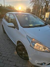 Peugeot 208 1.2 Benzina 82CV  169.000 km 