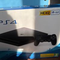 Consolle ps4 500 slim fon 1 joystick e 3 giochi