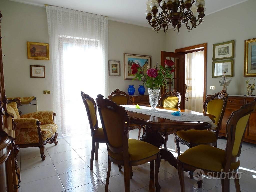 Appartamento di 86 m² con 3 locali a Terni - Altro