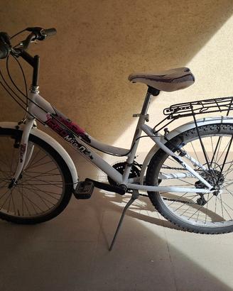 Bicicletta mountain bike ragazza