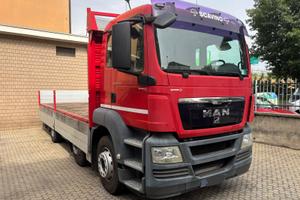 Autocarro MAN TGS 4 assi