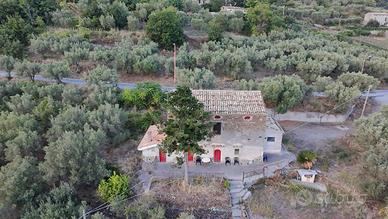 3 fabbricati indipendenti a belmonte