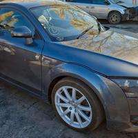 Audi TT 8J 2.0 tfsi coupè per ricambi (2a)