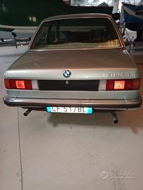 BMW 323i 