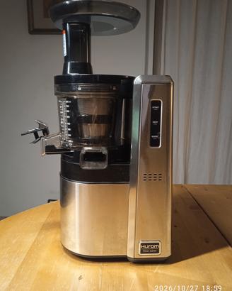 Estrattore  Hurom HW-SBE 18 + kit ricambi