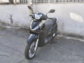 Honda SH 300