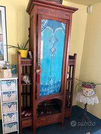 Vetrinetta d'epoca Art Nouveau con scaffali a gior