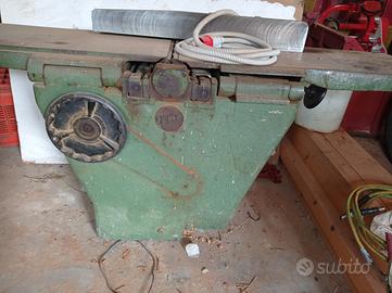 attrezzatura falegname