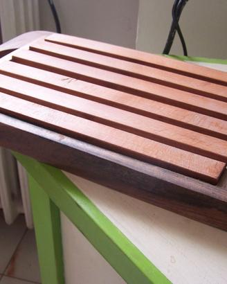 tagliere per il pane con contenitore