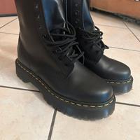 Dr. Martens donna neri
