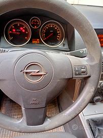 Opel Astra H anno 2006 1.3 90cv