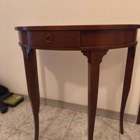 Tavolo in legno da ingresso 