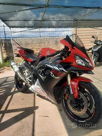 moto Yamaha R1