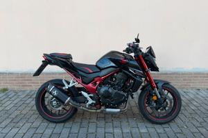 Honda hornet 750