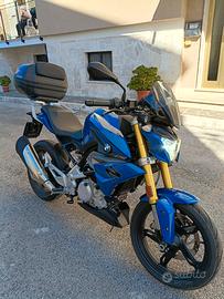 Bmw G310r con accessori