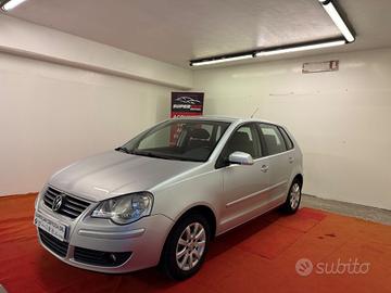Volkswagen Polo 1.4/80CV 16V 5p. Sportline