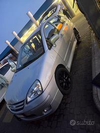 Suzuki Liana