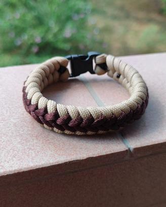 Braccialetto colore marrone in paracord