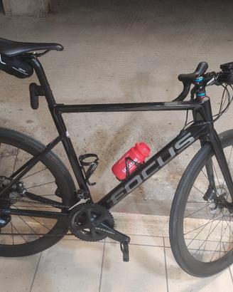 Bici da corsa stradale Focus Izalco Max