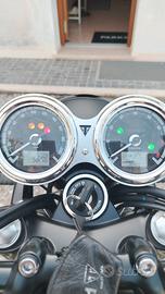 Triumph Bonneville t120