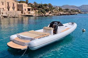 Magazzu' MX11 Coupè 2013 - Gommone 10 11 metri