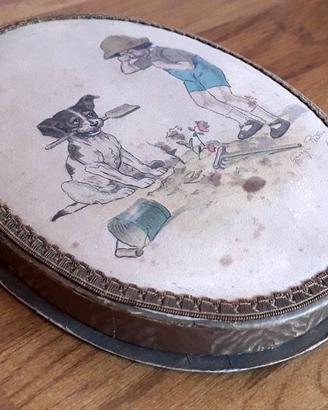 Scatoletta antica in cartone firmata Redon