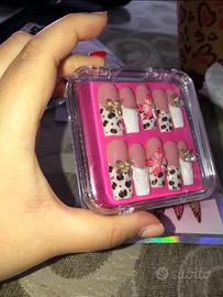 Unghie press on messe una volta