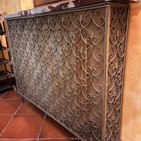 Copritermosifone in Ferro Battuto e Marmo