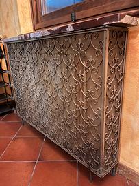 Copritermosifone in Ferro Battuto e Marmo